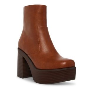 Madden Girl Grace Platform Boots Size 7.5